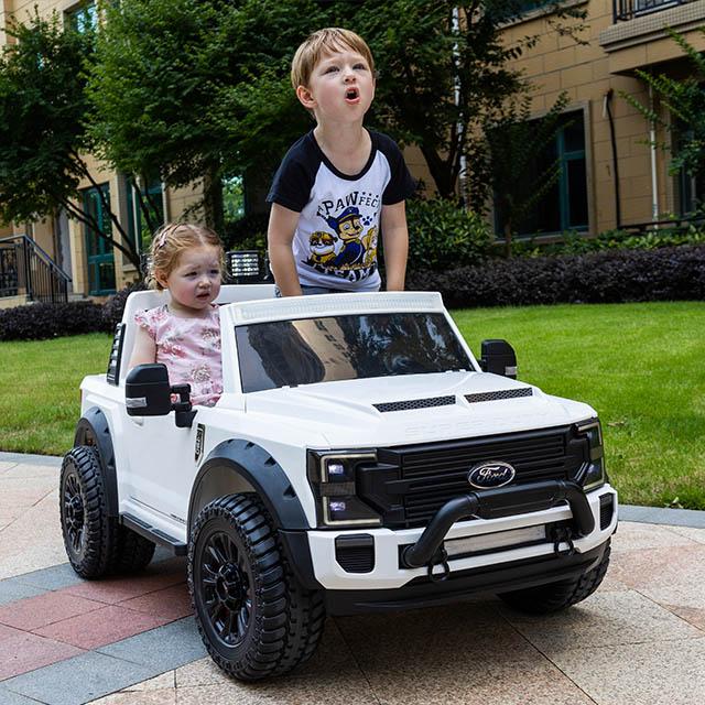 Ford Super Duty 4x4 elektromos 2 személyes kisautó 24 Volt 2.4 GHZ eredeti Ford licenc