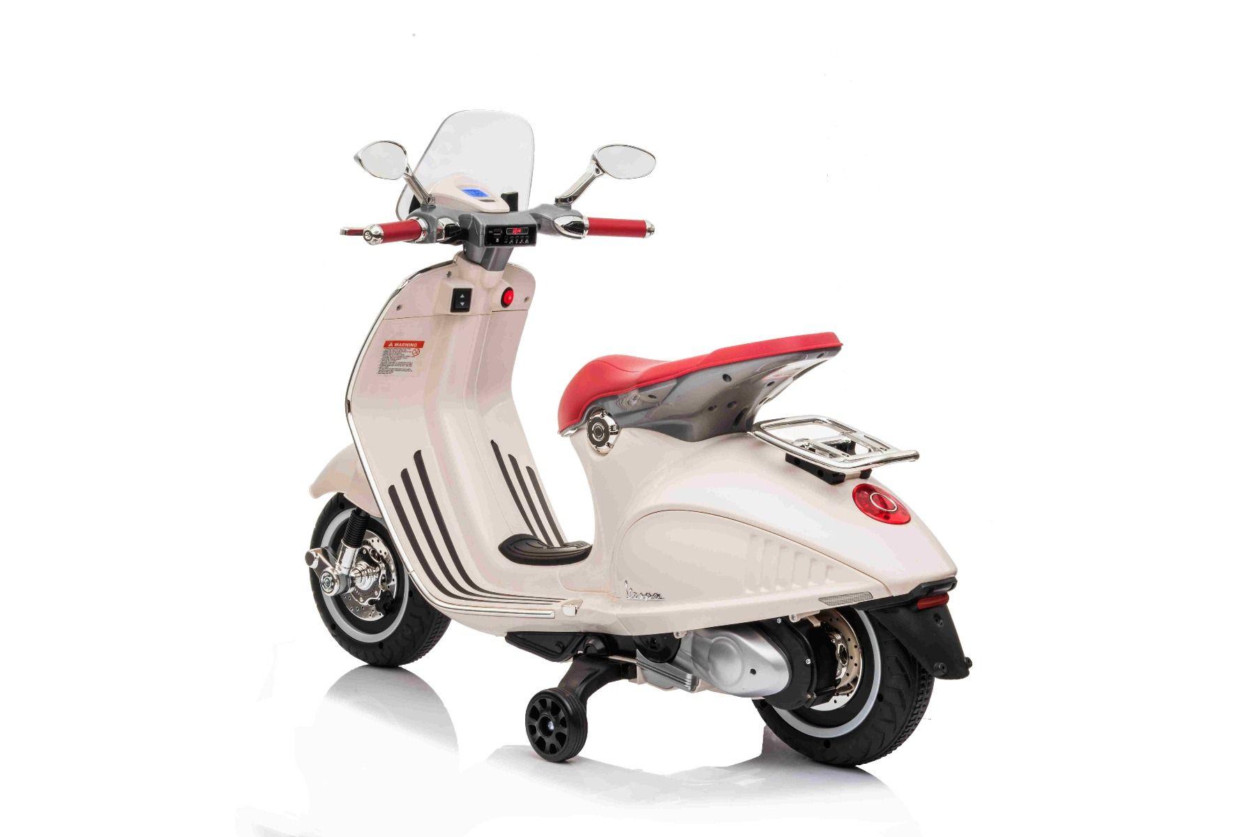 VESPA 946 elektromos gyermek motor 8 éves korig