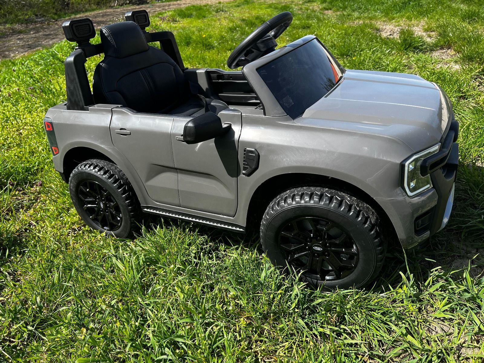 ford_ranger_li_grey